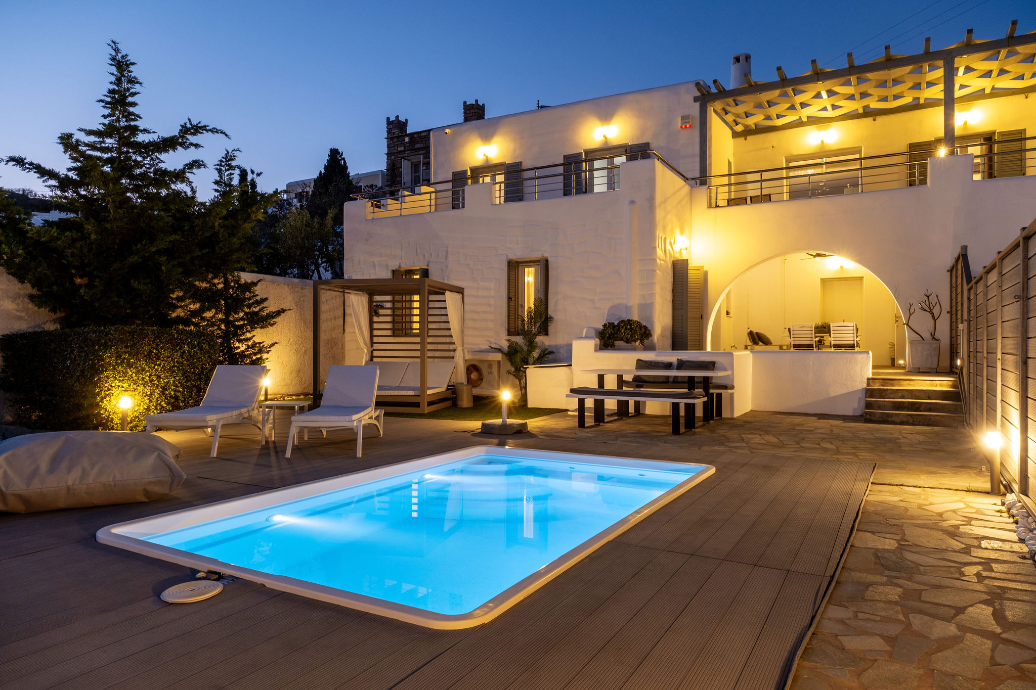 azzurro bianco suite in Paros greece