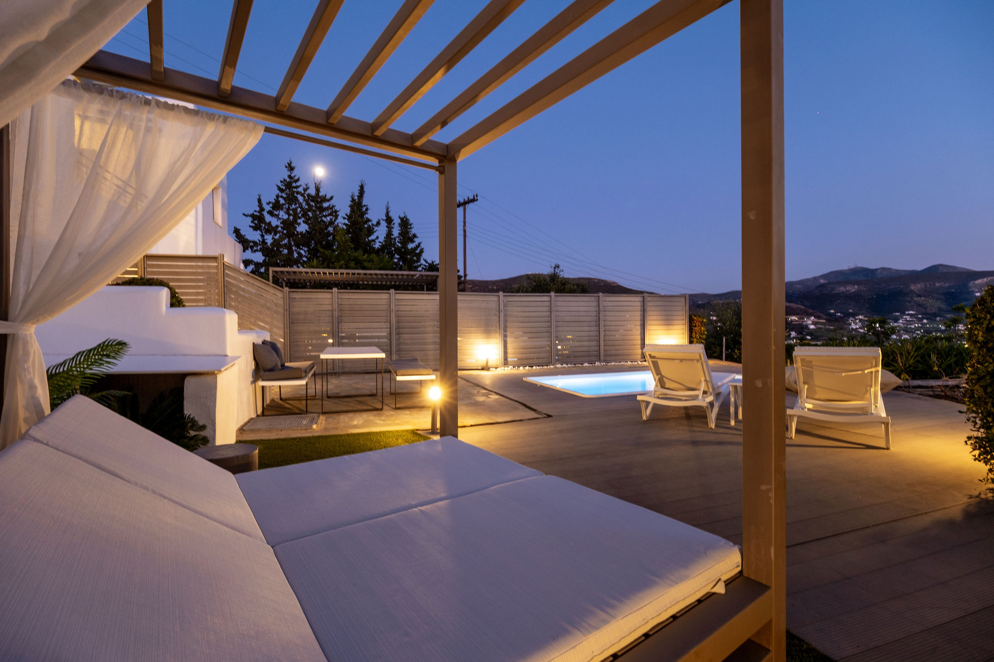 azzurro bianco suite in Paros greece