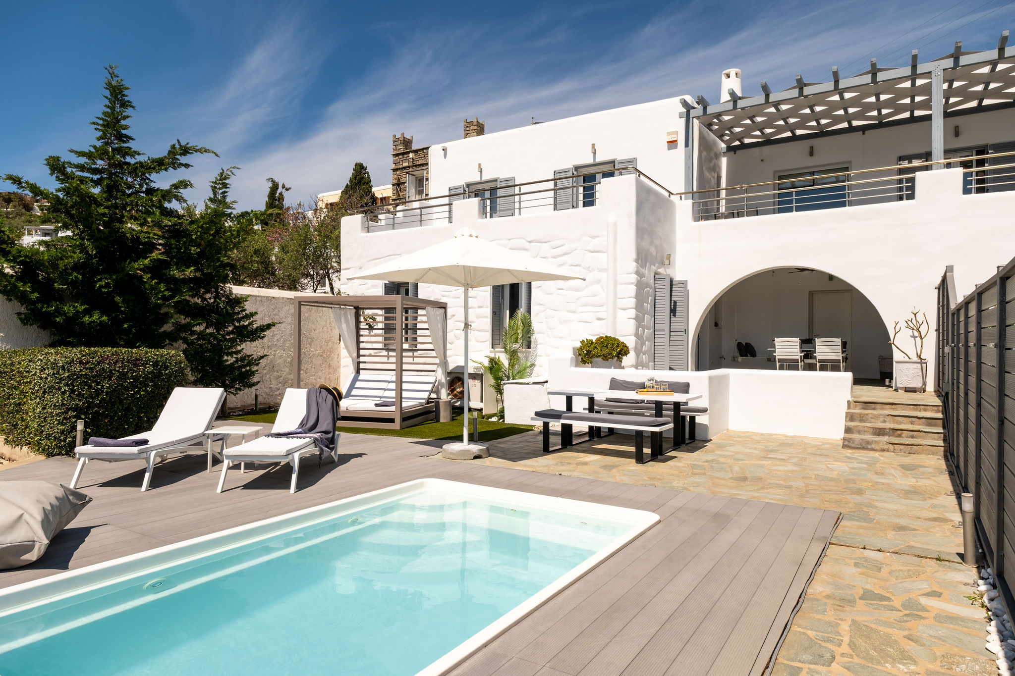 azzurro bianco suite in Paros greece